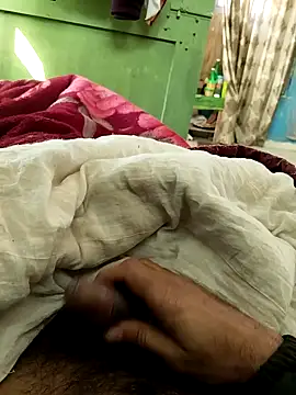 Snapshot of Sanny212 chatting on 02/11/25, 04:44 Sanny212 online show from 02/11/25, 04:44