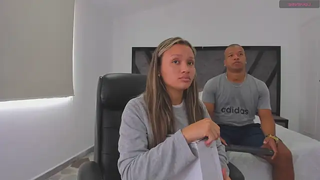 AnnieAndStefan online show from 02/04/25, 04:08