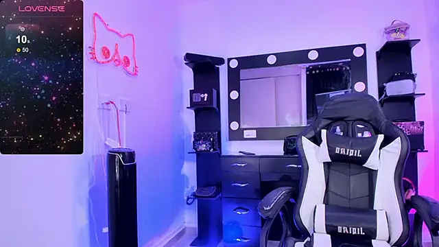 miss kitty online show from 02/05/25, 12:20