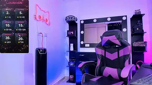 miss kitty online show from 09/28/25, 12:49