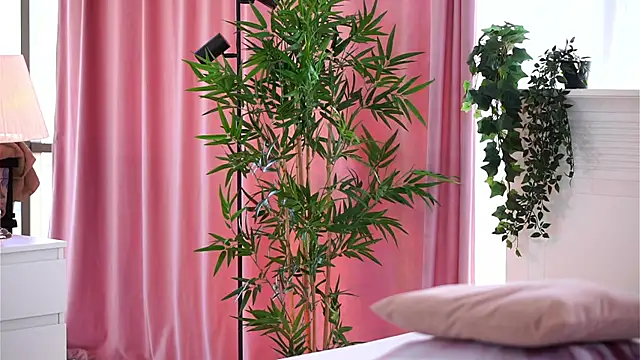 ArtTeasee online show from 01/09/25, 09:16