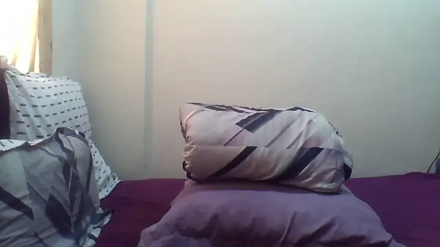 AddictiveAssCurves online show from 10/17/25, 08:28