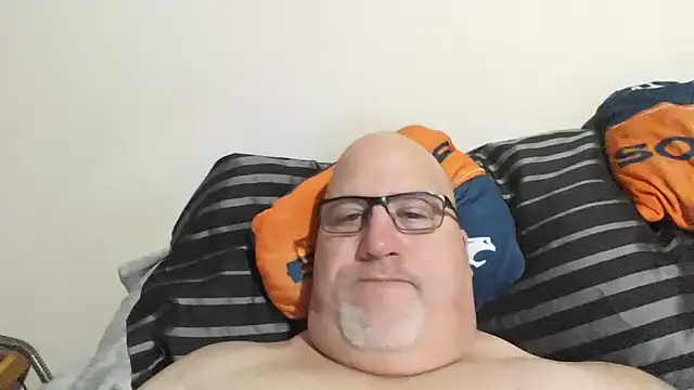 Bigbear0563 online show from 02/04/25, 04:29