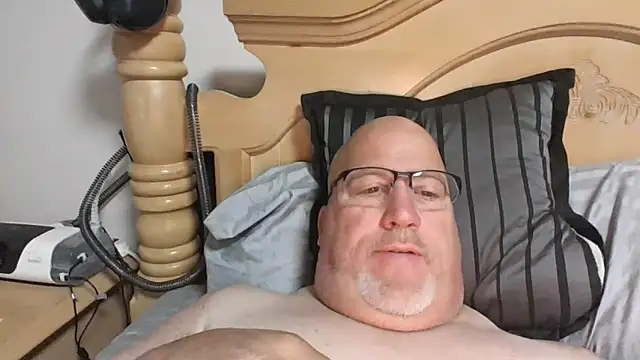 Bigbear0563 online show from 10/13/25, 04:07