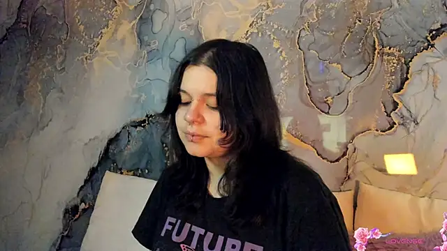 Mey moon online show from 11/24/25, 10:42