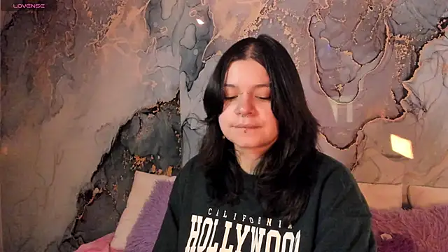 Mey moon online show from 11/28/25, 09:06