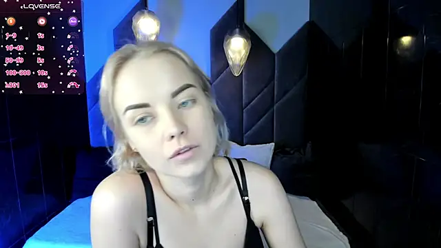 Snapshot of StephanieSweety chatting on 02/24/25, 01:53 StephanieSweety online show from 02/24/25, 01:53