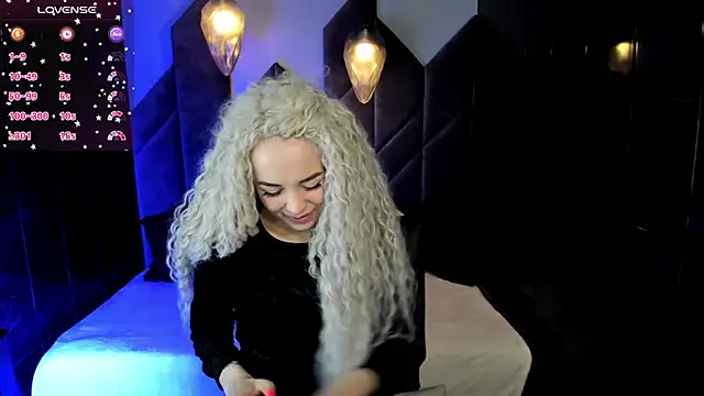 Snapshot of StephanieSweety chatting on 03/20/25, 07:46 StephanieSweety online show from 03/20/25, 07:46