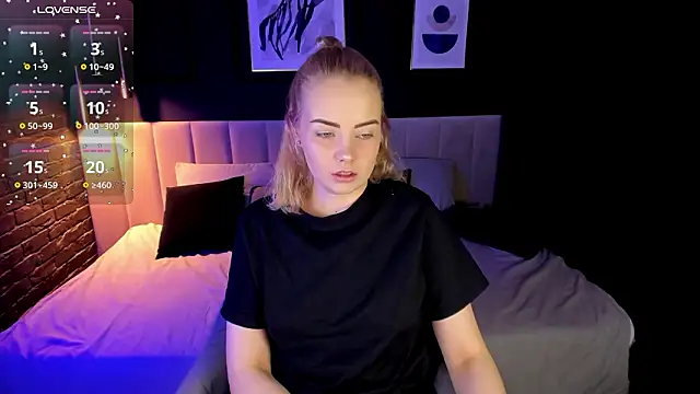 StephanieSweety online show from 03/01/26, 05:48