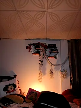 Piafisher1 online show from 10/16/25, 01:17