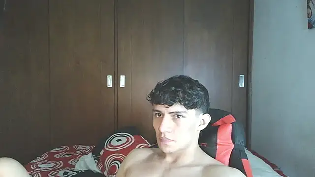 aresholland online show from 11/15/25, 03:26