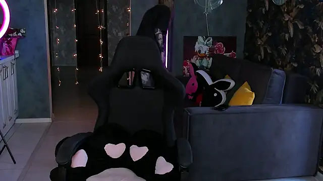 Snapshot of Blckmirrorr chatting on 09/25/25, 06:39 Blckmirrorr online show from 09/25/25, 06:39