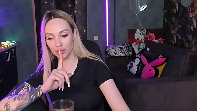 Blckmirrorr online show from 04/09/26, 11:43