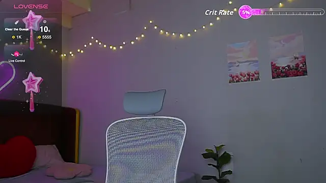 laybunny1 online show from 09/12/25, 11:37