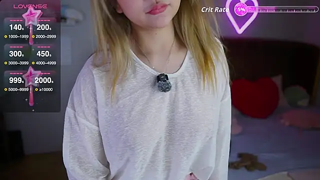 laybunny1 online show from 10/03/25, 07:11