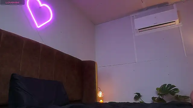 laybunny1 online show from 07/11/26, 07:16