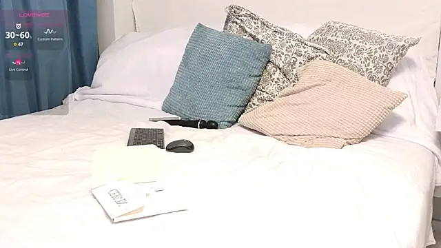 missmiamore online show from 01/25/25, 09:57