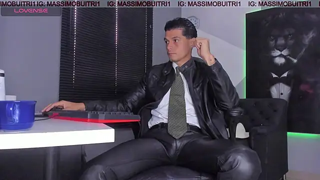 massimo g online show from 11/08/25, 12:49