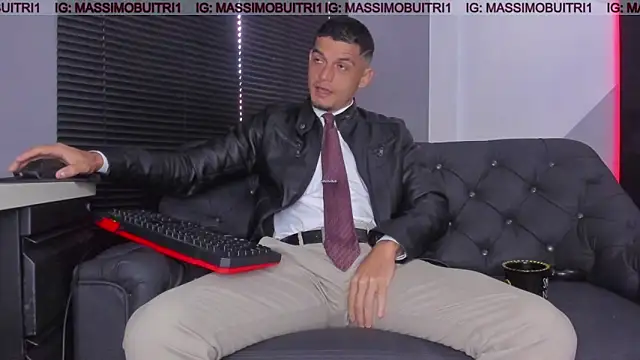 massimo g online show from 11/22/25, 01:32