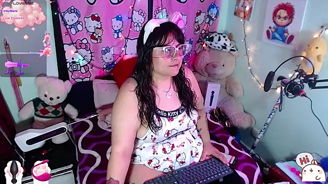 Snapshot of _lilith_heavy chatting on 07/10/26, 05:37 lilith heavy online show from 07/10/26, 05:37