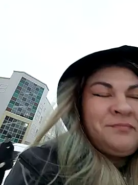 Snapshot of ZenaPallmer chatting on 02/16/25, 05:37 ZenaPallmer online show from 02/16/25, 05:37