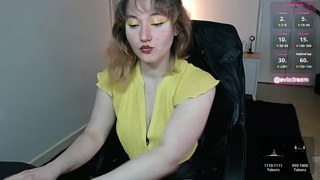 Crystal-dreamt online show from 04/21/26, 08:53