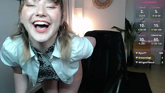 Crystal-dreamt online show from 06/30/26, 09:10