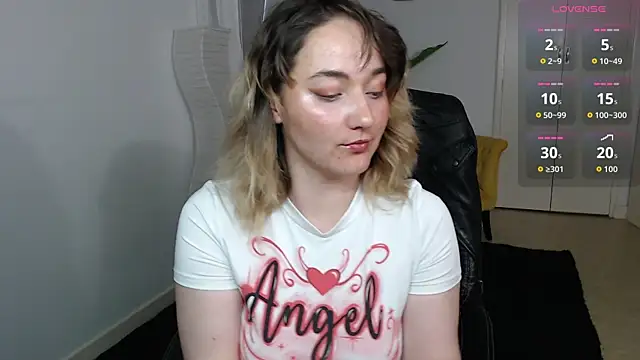 Crystal-dreamt online show from 07/16/26, 02:01