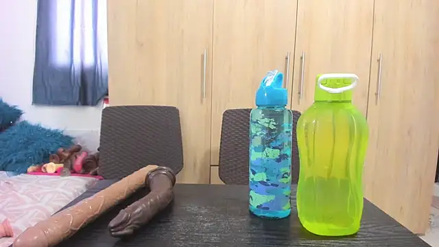 andreita trujillos online show from 10/04/25, 01:53