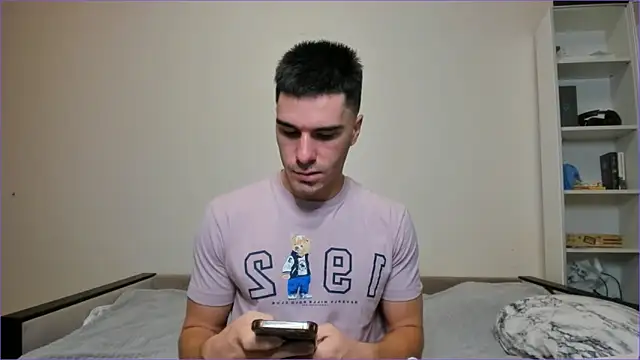 Snapshot of sam_huston chatting on 12/13/24, 05:16 sam huston online show from 12/13/24, 05:16