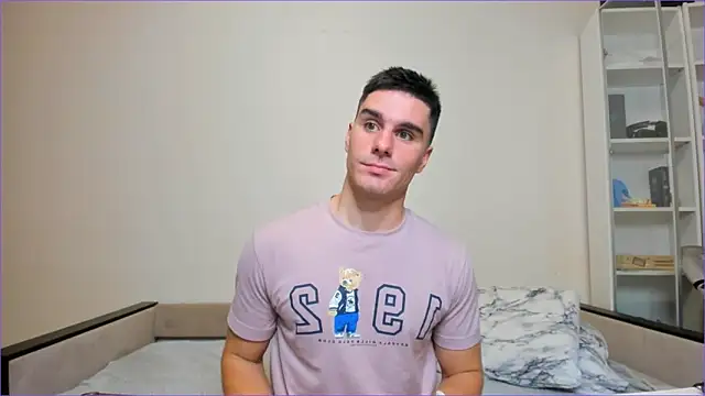 Snapshot of sam_huston chatting on 12/15/24, 09:09 sam huston online show from 12/15/24, 09:09