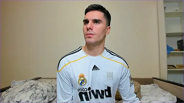 Snapshot of sam_huston chatting on 12/25/24, 12:16 sam huston online show from 12/25/24, 12:16