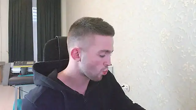 Marselle Laker online show from 03/12/25, 03:29