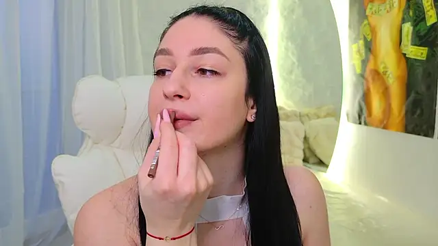 Snapshot of moniqque chatting on 02/03/26, 06:00 moniqque online show from 02/03/26, 06:00