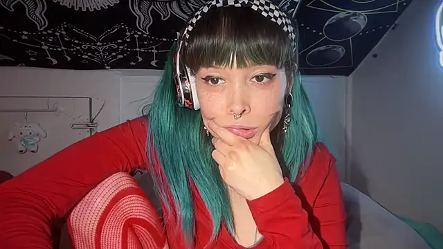 Snapshot of FRRANNKIE chatting on 12/30/24, 01:15 FRRANNKIE online show from 12/30/24, 01:15