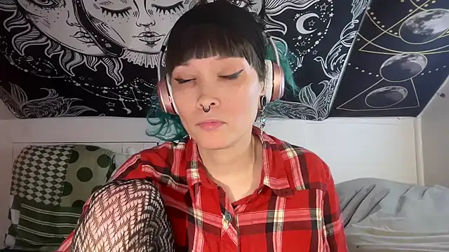 Snapshot of FRRANNKIE chatting on 02/16/25, 09:37 FRRANNKIE online show from 02/16/25, 09:37