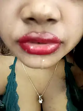 Snapshot of Hotlisa chatting on 02/05/25, 03:34 Hotlisa online show from 02/05/25, 03:34