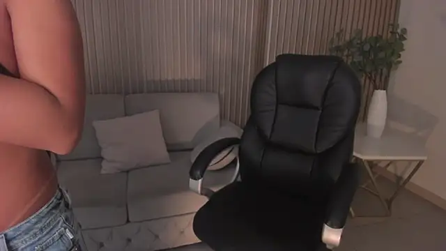 MileyCruz  online show from 02/19/25, 09:39