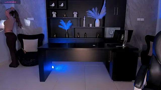 BiancaPierce online show from 12/20/25, 12:01