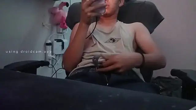 adri uwu online show from 11/29/25, 02:36