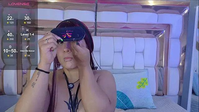 valkiria moore online show from 02/06/26, 08:01