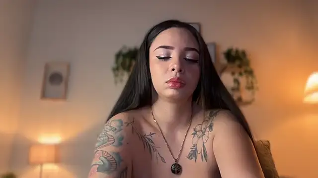 Snapshot of Paulah_x chatting on 11/19/25, 07:36 Paulah x online show from 11/19/25, 07:36