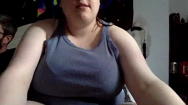 Sexycurvyemilyy online show from 09/18/25, 01:02