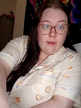 Sexycurvyemilyy online show from 03/17/26, 10:13