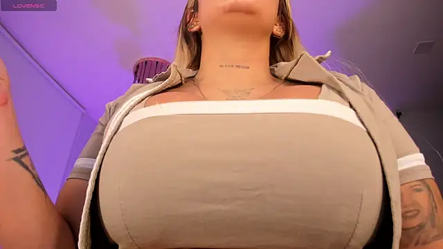 SophiePalmer online show from 02/25/26, 10:58