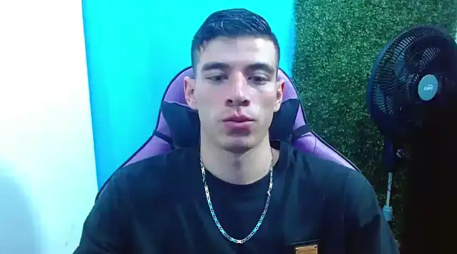 Snapshot of DEIBY_BABY chatting on 12/11/24, 07:57 DEIBY BABY online show from 12/11/24, 07:57