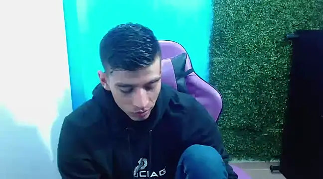 Snapshot of DEIBY_BABY chatting on 12/14/24, 11:12 DEIBY BABY online show from 12/14/24, 11:12