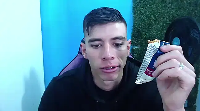 Snapshot of DEIBY_BABY chatting on 12/16/24, 08:26 DEIBY BABY online show from 12/16/24, 08:26