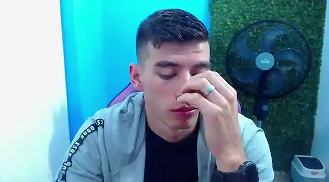 Snapshot of DEIBY_BABY chatting on 12/27/24, 04:47 DEIBY BABY online show from 12/27/24, 04:47