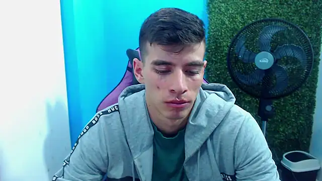 Snapshot of DEIBY_BABY chatting on 12/30/24, 03:03 DEIBY BABY online show from 12/30/24, 03:03